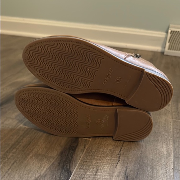 Girls Tan Ankle Boots with Side Zipper - Picture 3 of 4